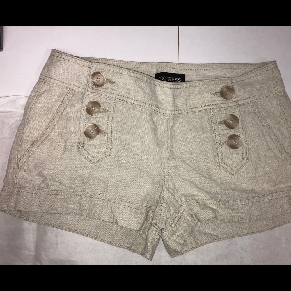 Super Stylish Women’s Express Shorts - Picture 3 of 3